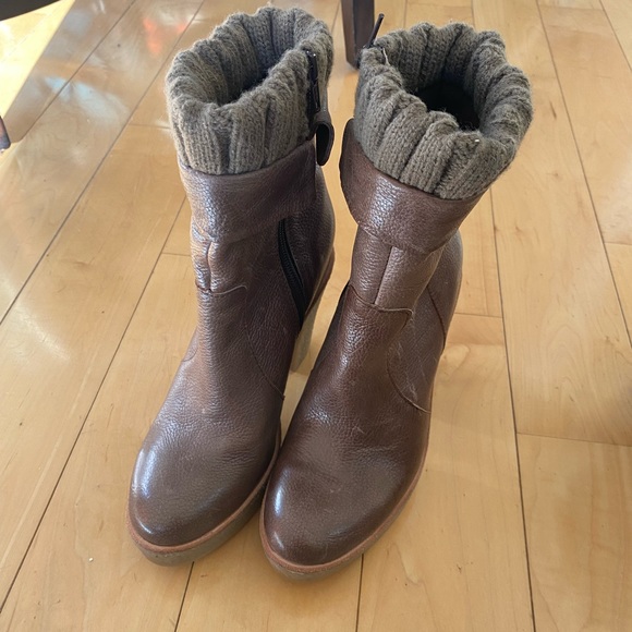 GAP LEATHER knit trim Chelsea Platform boots - Picture 5 of 12